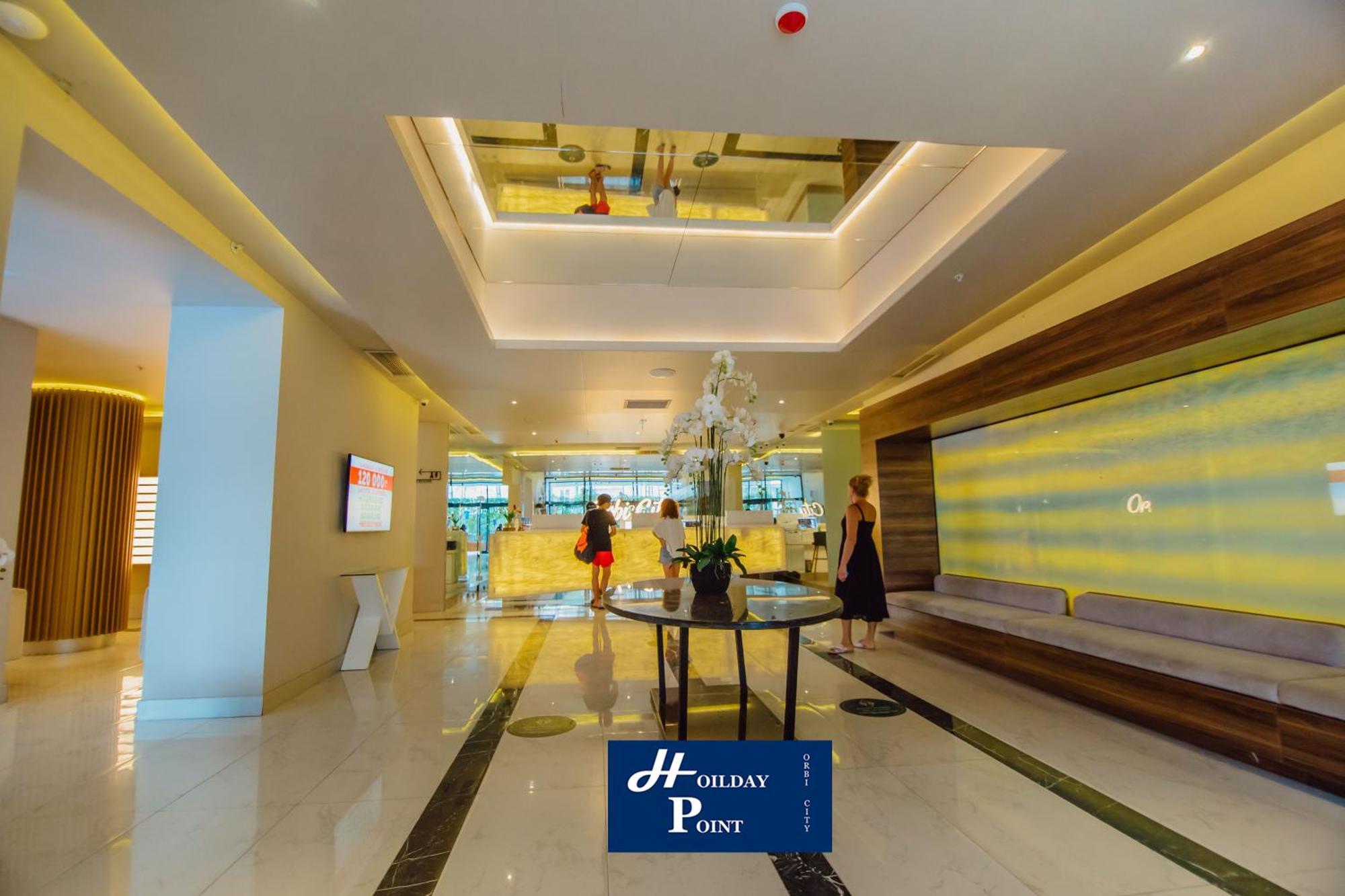Holiday Point Orbi City Batumi Exterior photo